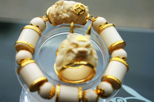 ĐÁ PHONG THỦY MỆNH THỔ CRB 025